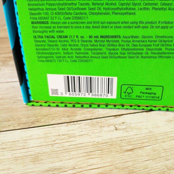 Kiehl’s Keeping Up With Kiehl’s Holiday Vault Set Cleanse Hydrate Treat Protect - Picture 10 of 13